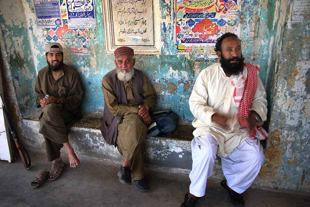 Men in shalwar kameez